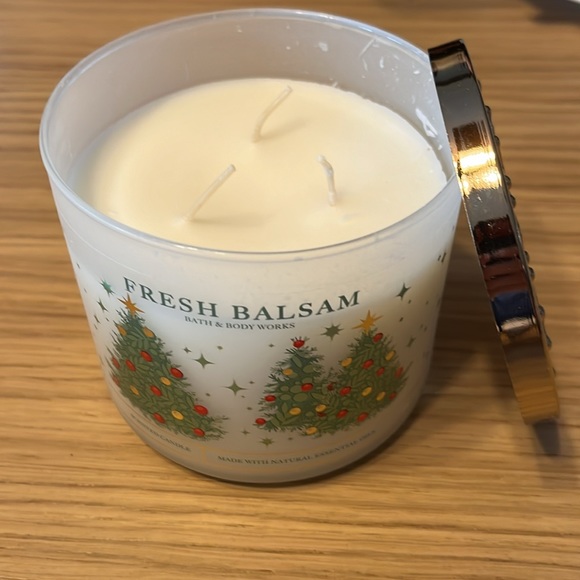 Bath & Body Works 3 Wick Candle. Fresh Balsam. - Picture 2 of 3